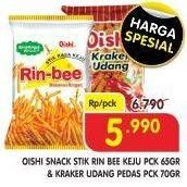 Promo Harga Oishi Snack Stik Rin Bee Keju Pck 65Gr & Kraker Udang Pedas Pck 70Gr  - Superindo