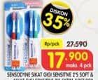 Promo Harga Sensodyne Sikat Gigi Sensitive 2