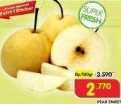 Promo Harga Pear Sweet per 100 gr - Superindo