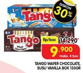 Promo Harga Tango Wafer Chocolate, Vanilla Milk 133 gr - Superindo