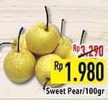 Promo Harga Pear Sweet per 100 gr - Hypermart