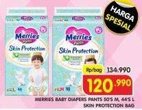 Promo Harga Merries Pants Skin Protection L44, M50 44 pcs - Superindo