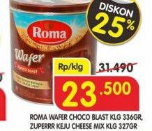 Promo Harga ROMA Wafer Choco Blast 336 g/ZUPERRR Keju Cheese Mix 327 g  - Superindo