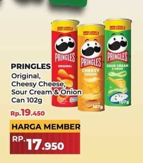 Promo Harga Pringles Potato Crisps Original, Cheesy Cheese, Sour Cream Onion 107 gr - Yogya