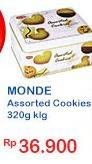 Promo Harga MONDE Assorted Cookies 320 gr - Indomaret