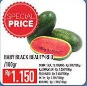 Promo Harga Semangka Baby Black Beauty Red per 100 gr - Hypermart