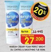 Promo Harga Wardah Perfect Bright Facial Foam Bright + Oil Control, Bright + Smoothing 100 ml - Superindo