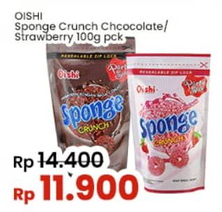 Promo Harga Oishi Sponge Crunch Cokelat, Stroberi 100 gr - Indomaret