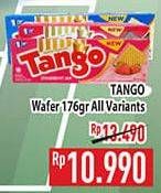 Promo Harga TANGO Wafer Strawberry Jam, Vanilla Milk 176 gr - Hypermart