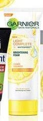 Promo Harga GARNIER Light Complete Brightening Foam Pure Lemon Essence 50 ml - Indomaret