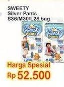 Promo Harga Sweety Silver Pants S32, M30, L28 28 pcs - Indomaret