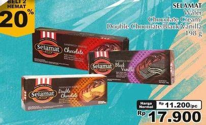 Promo Harga SELAMAT Wafer Choco Cream, Double Chocolate, Black Vanilla per 2 box 198 gr - Giant