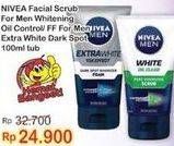 Promo Harga NIVEA MEN Facial Foam Oil Control Men Cooling, Extra White Dark Spot 100 ml - Indomaret