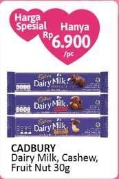 Promo Harga CADBURY Dairy Milk Cashew Cookies, Fruit Nut 30 gr - Alfamidi