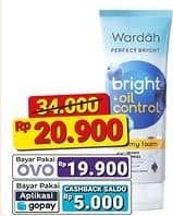 Promo Harga Wardah Perfect Bright Creamy Foam Brightening Oil Control 100 ml - Alfamart