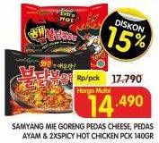 Promo Harga Samyang Hot Chicken Ramen Cheese, Original, Extreme 2x Spicy 140 gr - Superindo