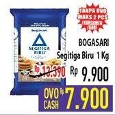 Promo Harga Bogasari Tepung Terigu Segitiga Biru 1000 gr - Hypermart