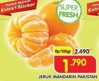 Promo Harga Jeruk Mandarin Pakistan per 100 gr - Superindo