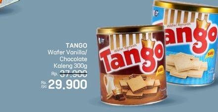 Promo Harga Tango Wafer Vanilla Milk, Chocolate 300 gr - LotteMart