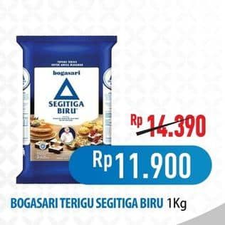 Promo Harga Bogasari Tepung Terigu Segitiga Biru 1000 gr - Hypermart