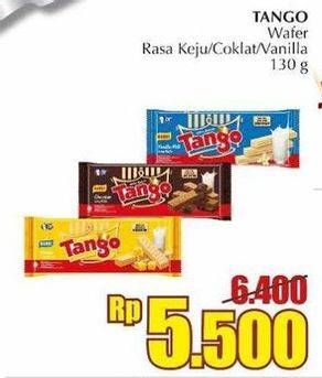 Promo Harga TANGO Long Wafer Cheese, Chocolate, Vanilla Milk 130 gr - Giant