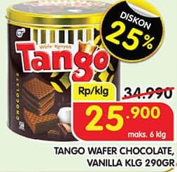 Promo Harga Tango Wafer Chocolate, Vanilla Milk 300 gr - Superindo