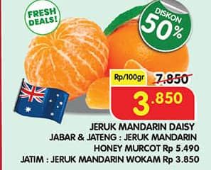 Promo Harga Aneka Jeruk Mandarin Daisy per 100 gr - Superindo