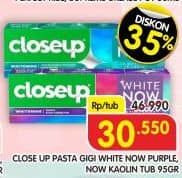 Promo Harga Close Up White Now Kaolin, Purple 95 gr - Superindo