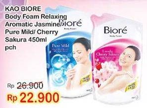 Promo Harga BIORE Body Foam Beauty Relaxing Aromatic, Pure Mild, Lovely Cherry Sakura 450 ml - Indomaret