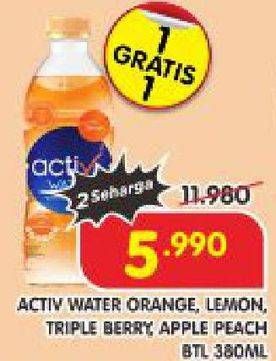 Promo Harga ACTIV WATER Minuman Isotonik + Multivitamin Apple-Peach, Jeruk, Lemon, Triple Berry 380 ml - Superindo