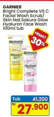 Promo Harga Garnier Facial Cleanser Bright Complete Vitamin C Super Whip Foam, Sakura Glow Hyaluron Whip Foam 100 ml - Indomaret