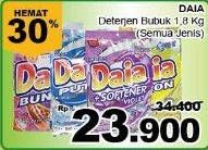 Promo Harga DAIA Deterjen Bubuk Bunga, Putih, + Softener Pink, + Softener Violet 1800 gr - Giant