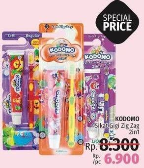 Promo Harga KODOMO Toothbrush Kids 6+  Zig Zag  - LotteMart