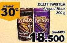 Promo Harga DELFI TWISTER Wafer Stick Choco, Black 300 gr - Giant
