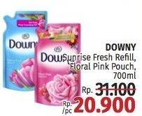 Promo Harga Downy Pewangi Pakaian Sunrise Fresh, Floral Pink 720 ml - LotteMart