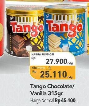 Promo Harga Tango Wafer Chocolate, Vanilla Milk 300 gr - Carrefour