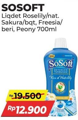 Promo Harga Sosoft Deterjen Cair Rose Waterlily, Sakura Blossom, Freesia Pear, Sweet Peony 700 ml - Alfamart
