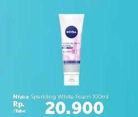 Promo Harga NIVEA Facial Foam Sparkling White 100 ml - Carrefour