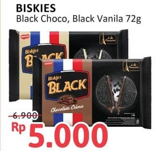 Promo Harga Biskies Black Biscuit Milky Vanilla, Chocolate Creme 72 gr - Alfamidi