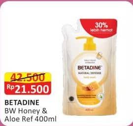 Promo Harga Betadine Natural Defense Body Wash Manuka Honey Moisturising Aloe Vera 400 ml - Alfamart