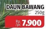 Promo Harga Daun Bawang per 250 gr - Lotte Grosir