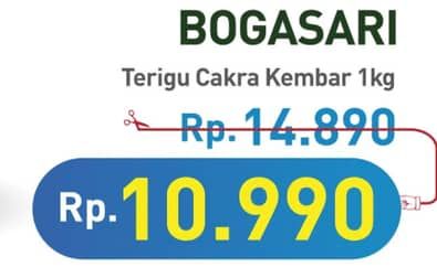 Promo Harga Bogasari Tepung Terigu Cakra Kembar 1000 gr - Hypermart