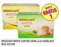 Promo Harga Indocafe White Coffee Vanilla, Hazelnut 5 pcs - Superindo