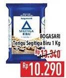 Promo Harga Bogasari Tepung Terigu Segitiga Biru 1000 gr - Hypermart