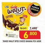 Promo Harga TANGO Walut Choco Banana 60 gr - Superindo