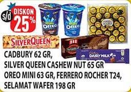 Promo Harga CADBURY Dairy Milk/SILVER QUEEN Chocolate/OREO Mini Biscuit/FERRERO ROCHER Coklat/SELAMAT Wafer  - Hypermart
