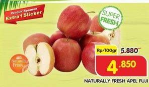 Promo Harga Naturally Fresh Apel Fuji per 100 gr - Superindo