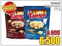 Promo Harga TANGO Wafer Chocolate, Vanilla Milk 125 gr - Giant