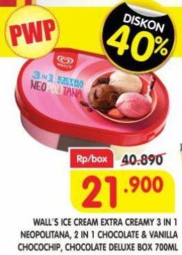 Promo Harga Walls Ice Cream Chocolate Deluxe, Chocolate Vanilla With Chocolate Chip, Neopolitana 700 ml - Superindo