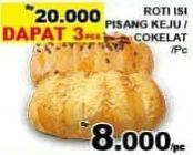 Promo Harga Roti Isi Pisang Keju, Cokelat  - Giant